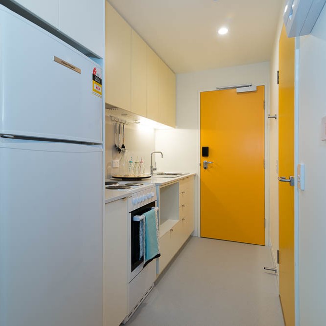 Large Studio Apartment With Aircon - Student Village Melbourne - Gallery - 3