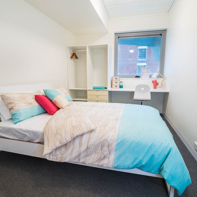 Large Studio Apartment With Aircon - Student Village Melbourne - Gallery - 1