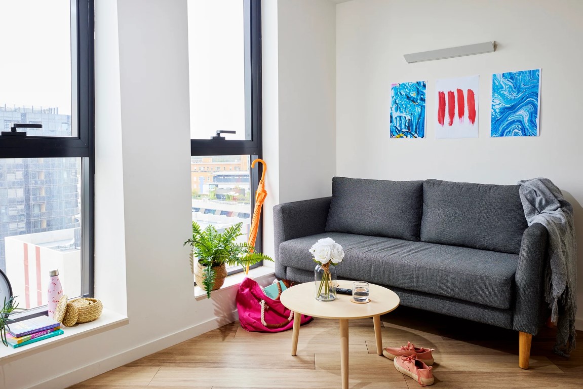  King Single Bed, 4 Bed Apartment  -  Atira Peel St  - Gallery -  12