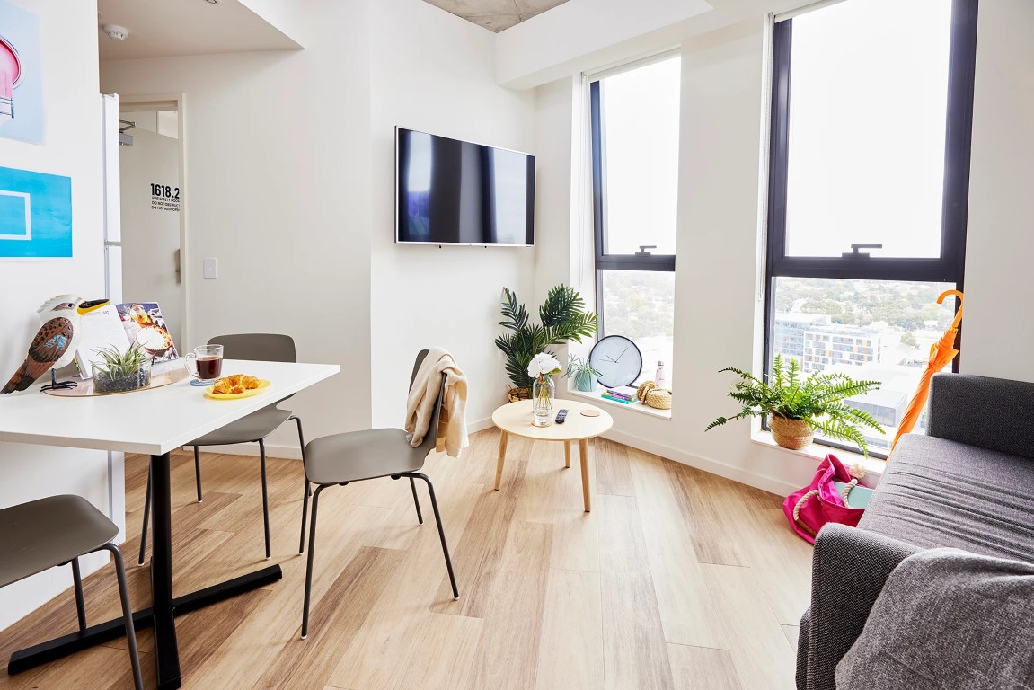  King Single Bed, 4 Bed Apartment  -  Scape Peel  - Gallery -  11