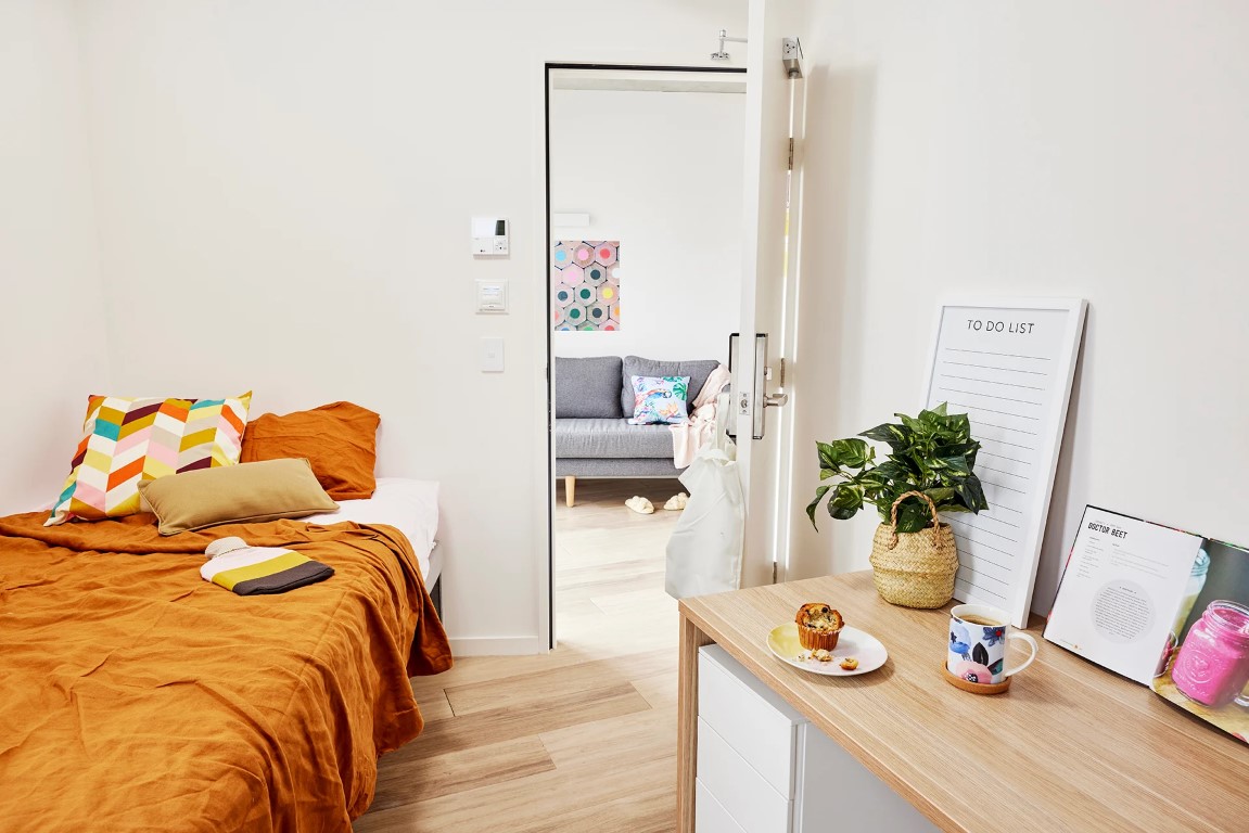 King Single Bed, 4 Bed Apartment - Scape Peel - Gallery - 7