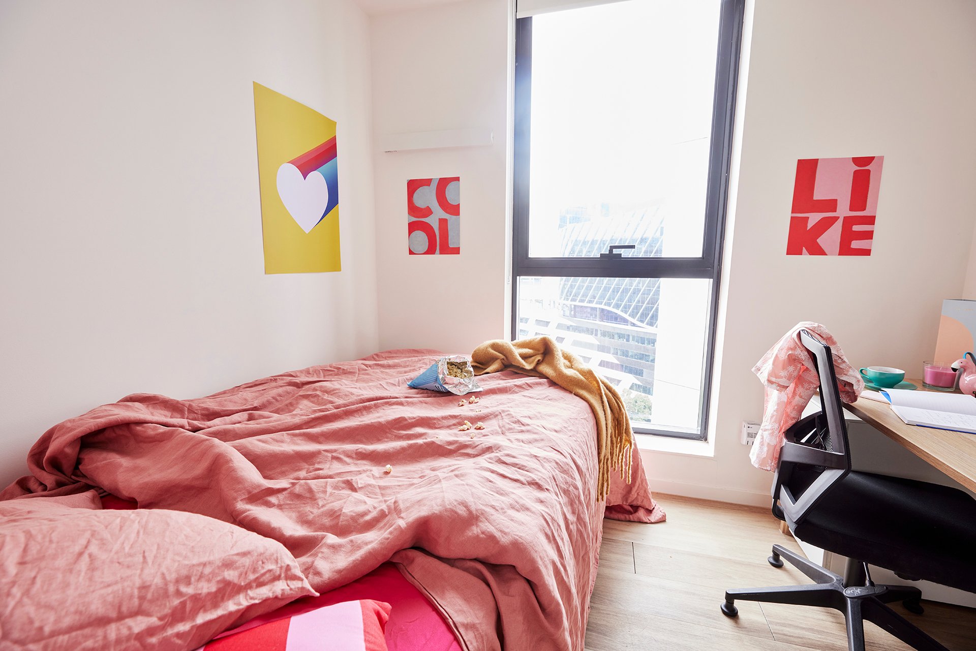 King Single Bed, 5 Bed Apartment  -  Scape Peel  - Gallery -  1