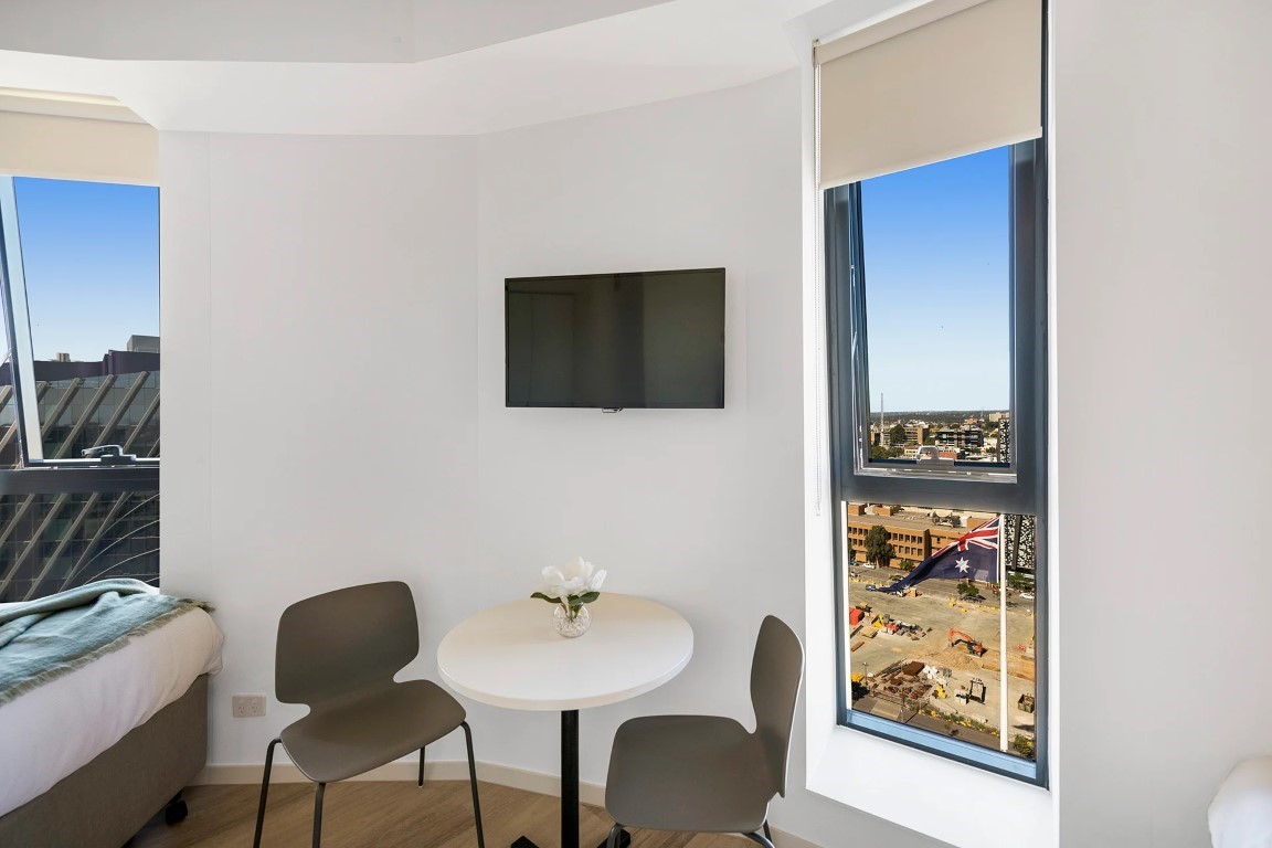  King Single Bed, Large Twin Apartment, Standard View  -  Atira Peel St  - Gallery -  5