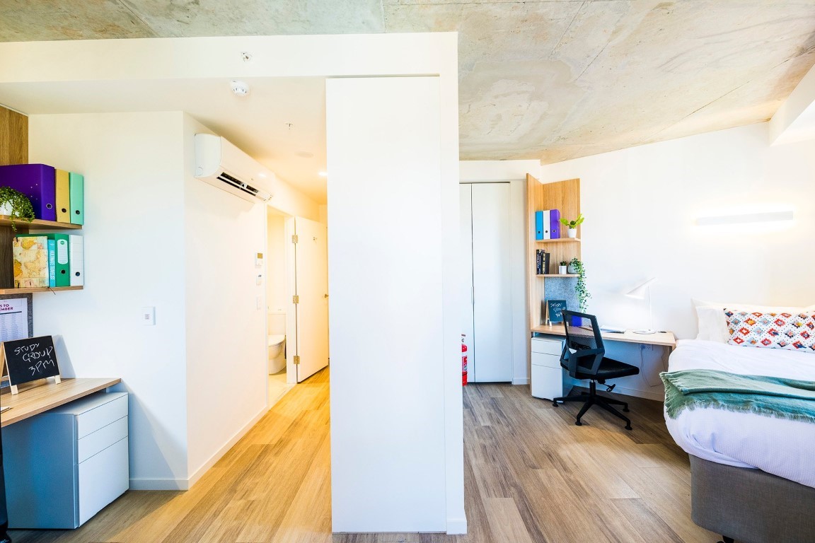  King Single Bed, Large Twin Apartment, Standard View  -  Atira Peel St  - Gallery -  3