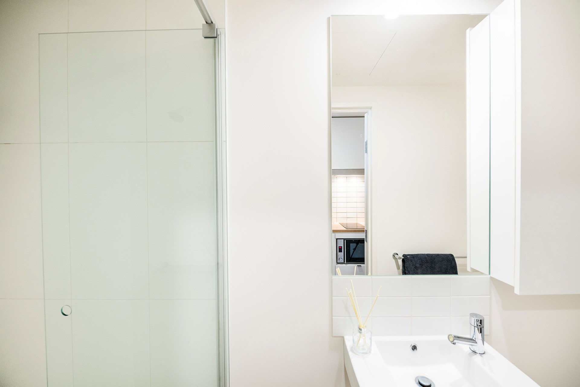  King Single Bed, Signature Studio Apartment, Standard View  -  Scape Peel  - Gallery -  6