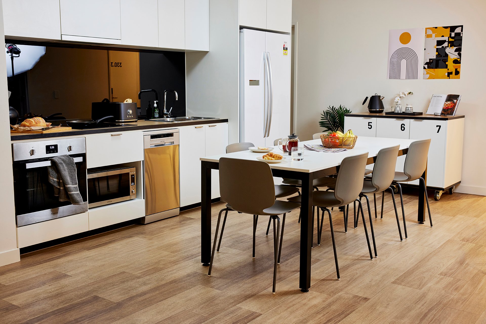  King Single Bed, 6 Bed Apartment - High Floor  -  اتيرا لاتروب اس تي  - Gallery -  10