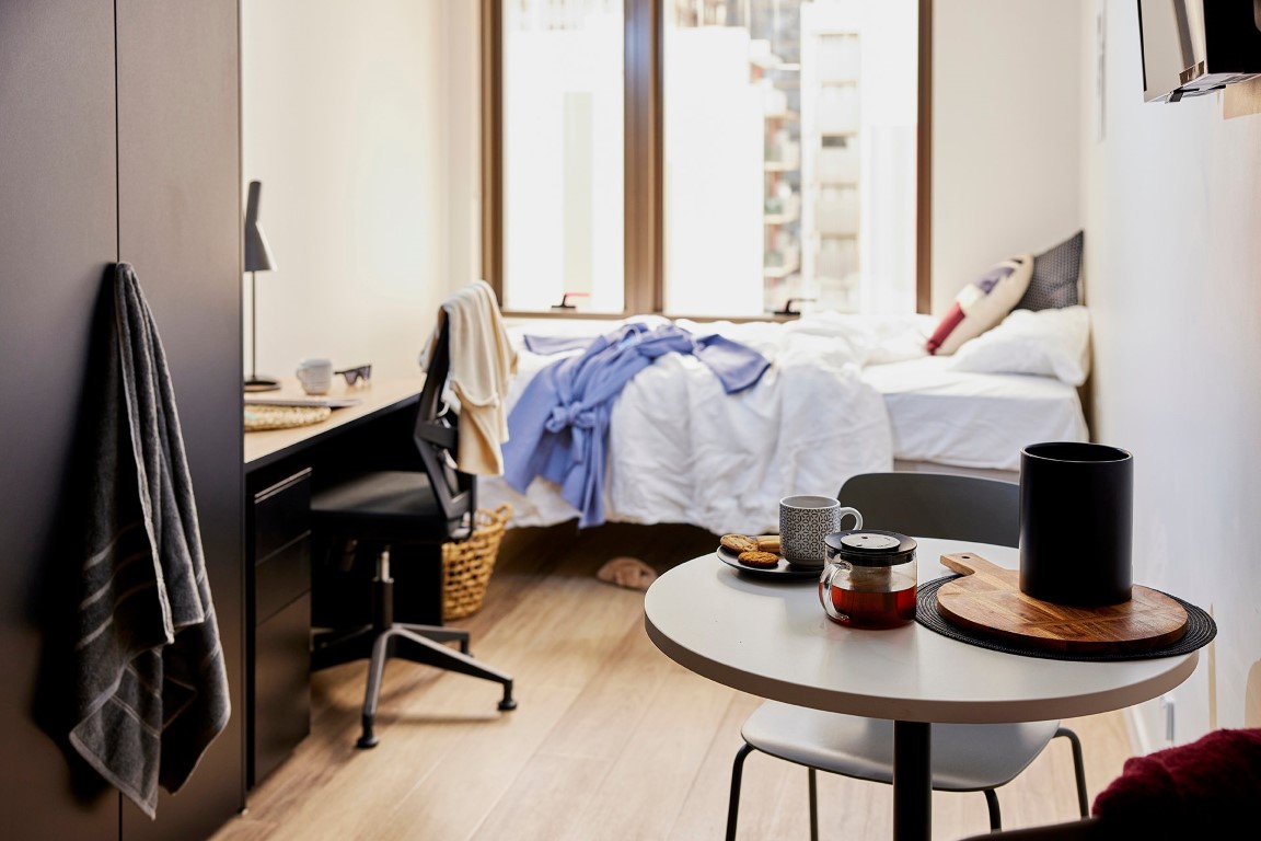  King Single Bed, Ultra Twin Apartment, Standard View  -  اتيرا لاتروب اس تي  - Gallery -  3