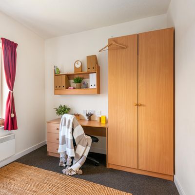 Classic Room - 4 Bed Shared House - 2