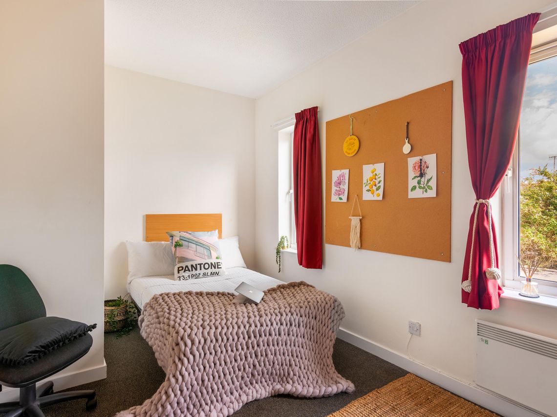 Standard Room - 4 Bed Shared House - 1