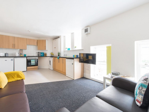 Cable Street  - Gallery -  5