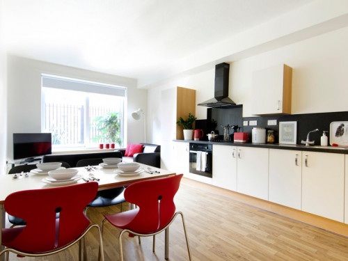 Knoll Court