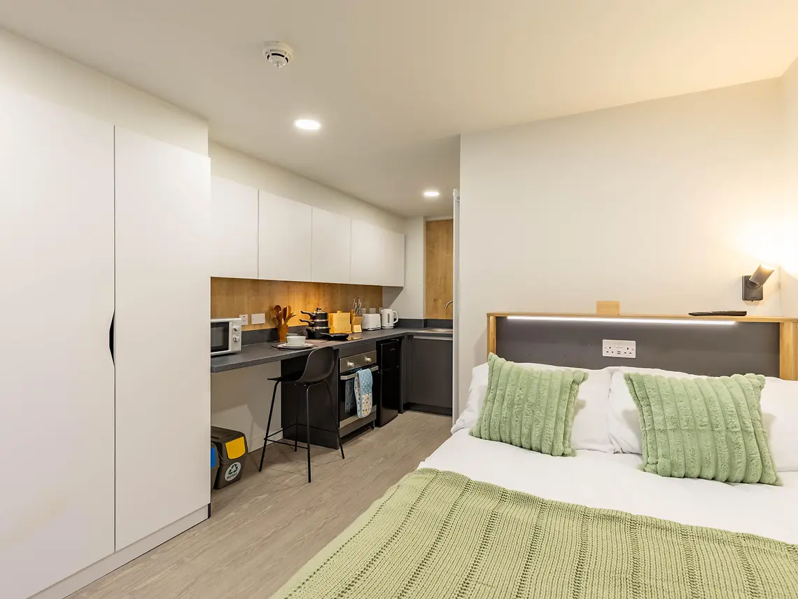 Studio - Knoll Court - Gallery - 1
