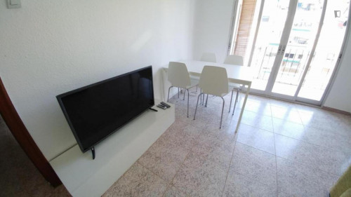 Nice 3-bedroom apartment with balcony in Ayora