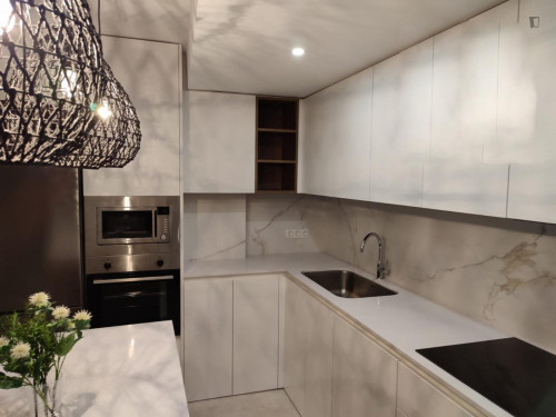 Incredible single bedroom close by Plaza Borrull tram station - Gallery - 7