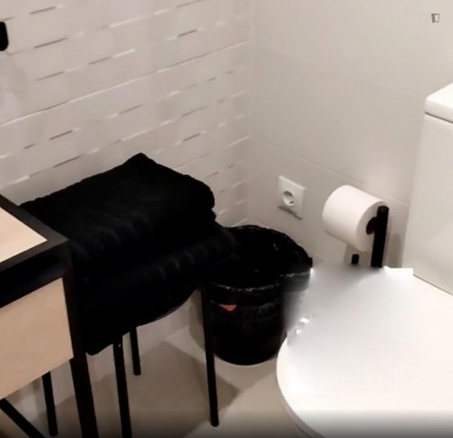 Comfortable double bedroom close to Puerta del Sol tram station