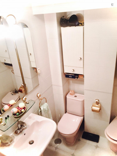 Big Double bedroom in 3-bedroom apartment - Gallery - 8
