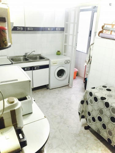 Big Double bedroom in 3-bedroom apartment - Gallery - 7