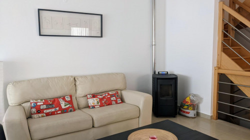 Private Attic Floor with Bathroom - Quiet Study Space near Nova SBE and beach - Gallery - 9