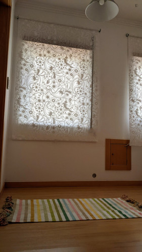 Private Attic Floor with Bathroom - Quiet Study Space near Nova SBE and beach