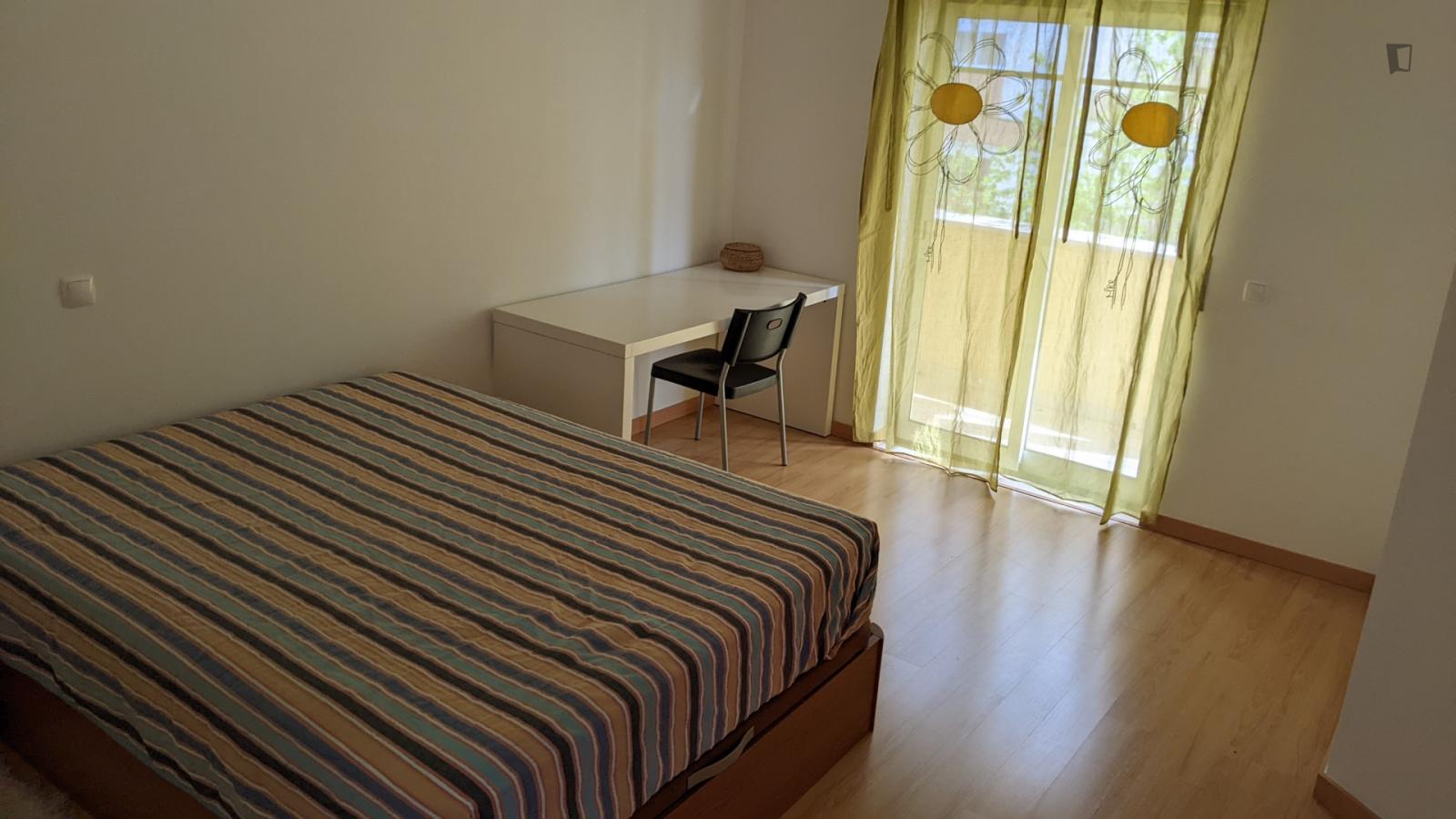 Very Nice Bedroom With Double Bed And Balcony Near Nova SBE - 1