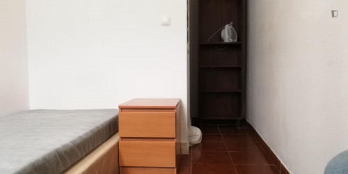 Single Cosy room in Bairro Alto