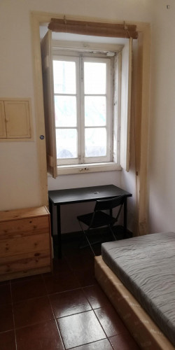 Single Cosy room in Bairro Alto