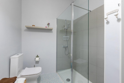 Modern and well-equipped 2-Bedroom apartment near the Marquês metro in Porto - Gallery - 8