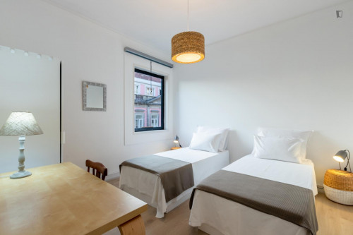 Modern and well-equipped 2-Bedroom apartment near the Marquês metro in Porto