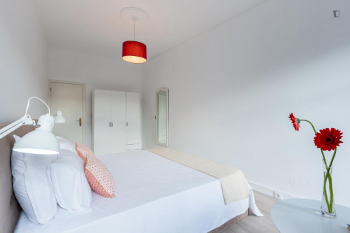 Modern and well-equipped 2-Bedroom apartment near the Marquês metro in Porto - Gallery - 16
