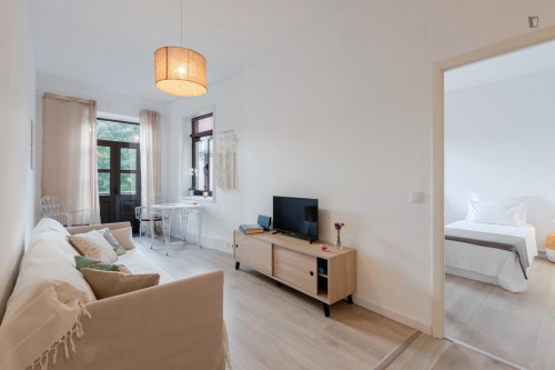 Modern and well-equipped 2-Bedroom apartment near the Marquês metro in Porto - Gallery - 10