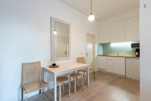 Modern and well-equipped 2-Bedroom apartment near the Marquês metro in Porto - Gallery - 12