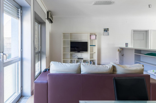 Spacious double bedroom with a balcony, in Bonfim - Gallery - 21