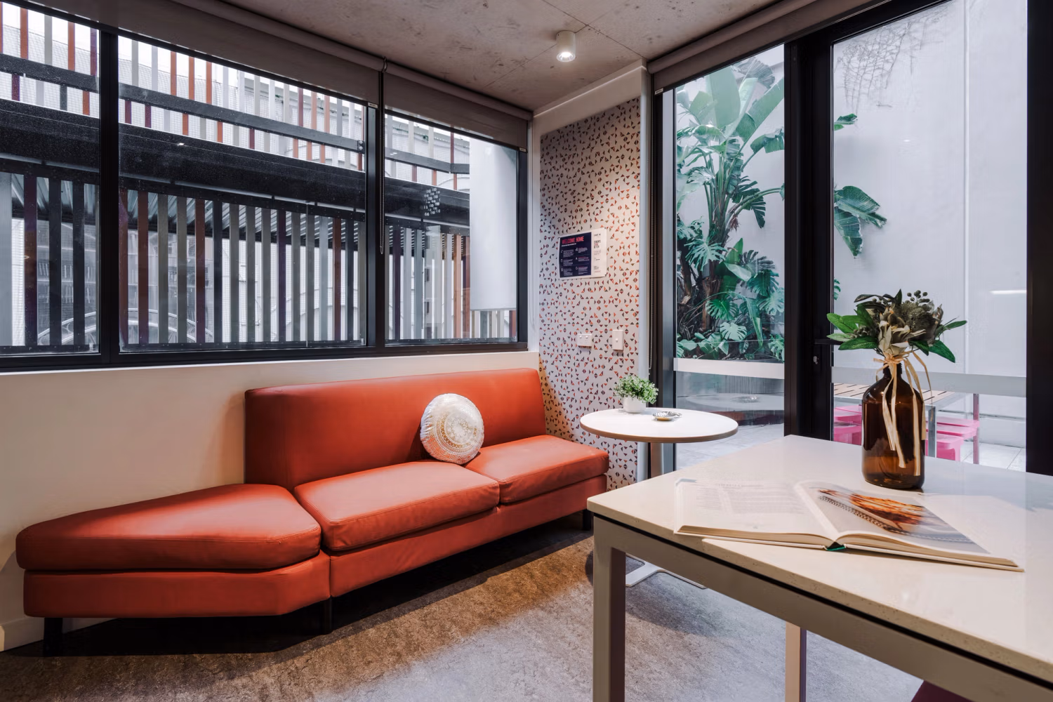  Standard Room In 6-Bed Apartment With Courtyard  -  Student One Elizabeth Street  - Gallery -  4