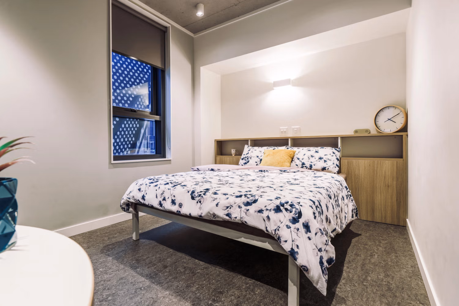  Queen Adaptable Studio With Courtyard  -  Student One Elizabeth Street  - Gallery -  1