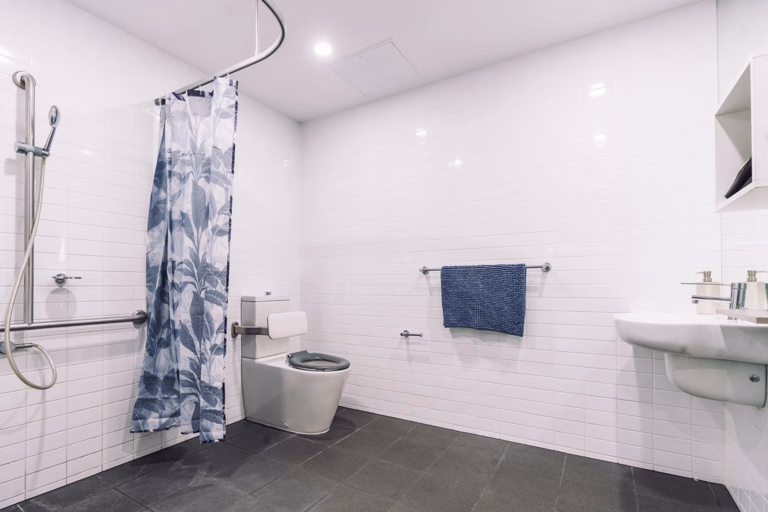  Queen Adaptable Studio With Courtyard  -  Student One Elizabeth Street  - Gallery -  3