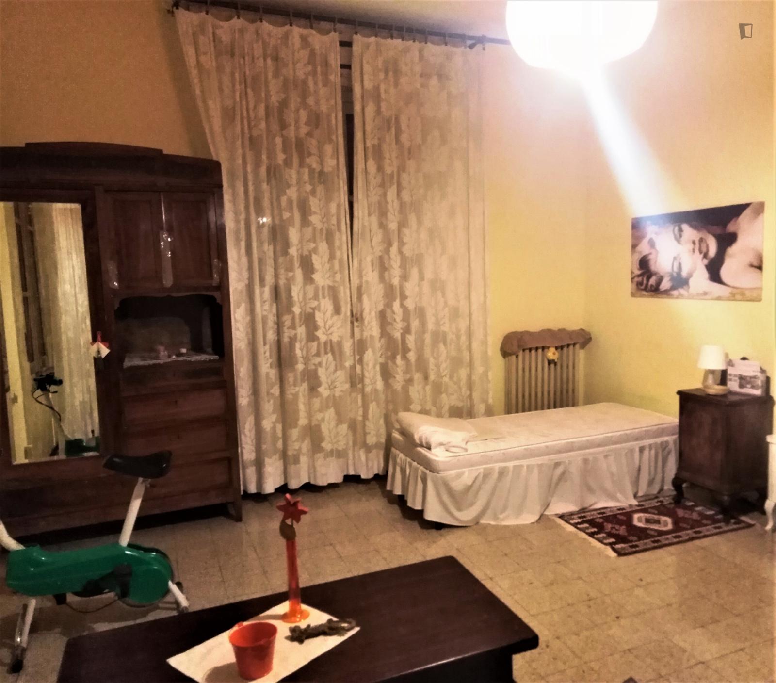  Nice Single Bedroom Near The Parco Del Naviglio  -  Nice single bedroom near the Parco del Naviglio  - Gallery -  1
