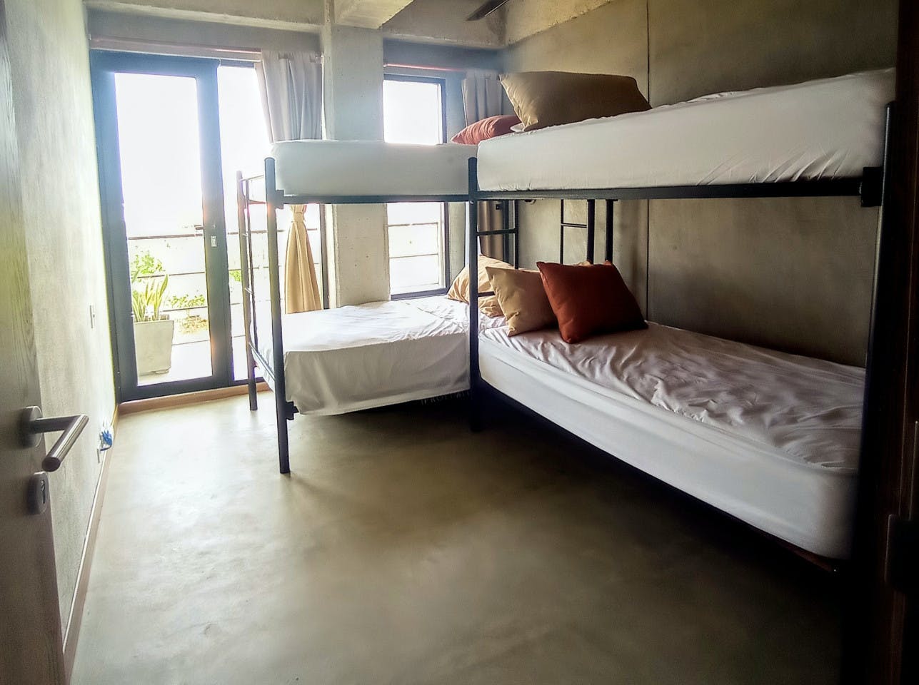  Bed In A 4-Bed Mixed Gender Room  -  Vibrant Outstanding Complex w/ Gym + Pool + Yoga  - Gallery -  2