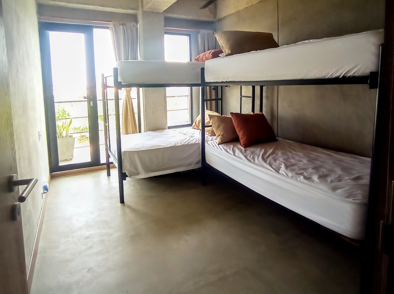  Bed In A 4-Bed Mixed Gender Room  -  Vibrant Outstanding Complex w/ Gym + Pool + Yoga  - Gallery -  4