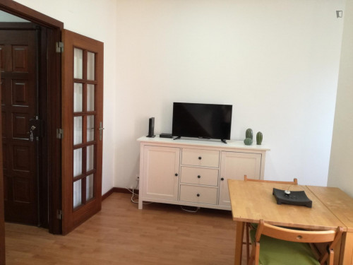 Excellent 1-bedroom duplex in Benfica, close to Instituto Politécnico de Lisboa - Gallery - 16