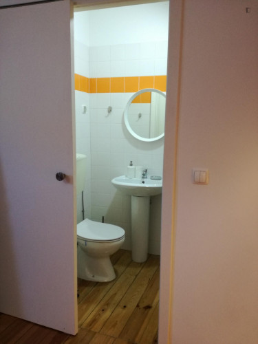 Excellent 1-bedroom duplex in Benfica, close to Instituto Politécnico de Lisboa - Gallery - 10