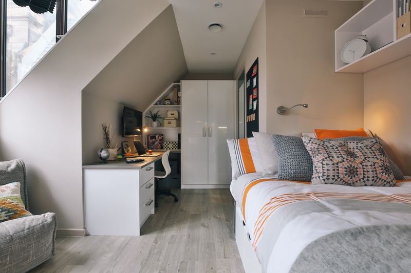 Classic Smaller Studio - The Frontage - Gallery - 1
