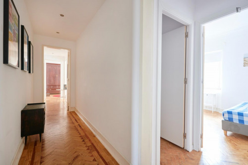 Appealing twin bedroom in well-linked Alameda - Gallery - 19