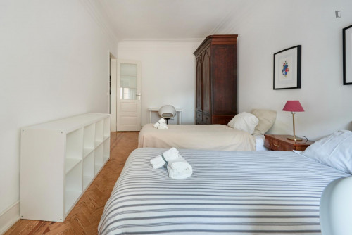 Appealing twin bedroom in well-linked Alameda - Gallery - 36