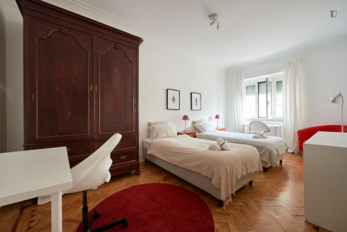 Appealing twin bedroom in well-linked Alameda - Gallery - 45