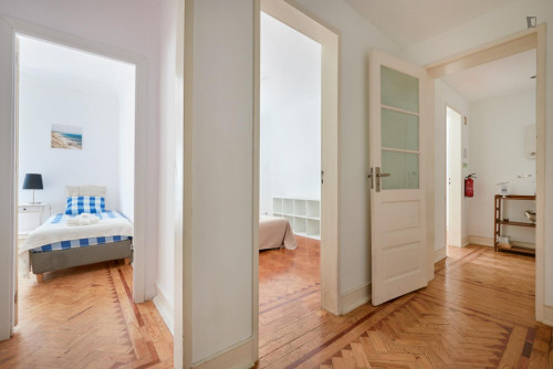 Appealing twin bedroom in well-linked Alameda - Gallery - 15