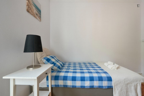 Inviting single bedroom close to Instituto Superior Técnico - Gallery - 6