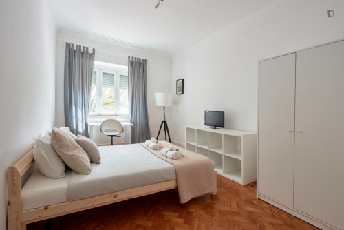 Charming double bedroom in Alameda