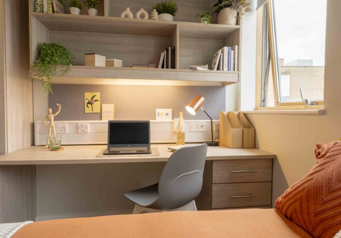  Bronze En-Suite  -  iQ Kingston  - Gallery -  6