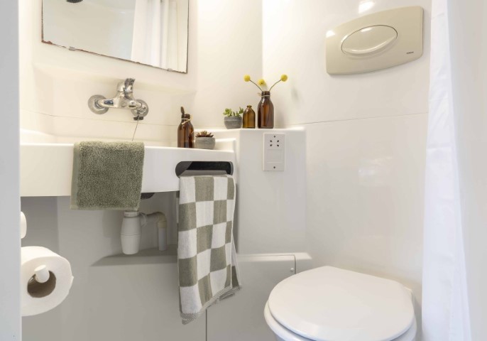  Bronze En-Suite  -  iQ Kingston  - Gallery -  7
