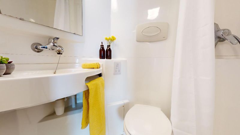  Silver Studio Plus-2627  -  iQ Kingston  - Gallery -  1